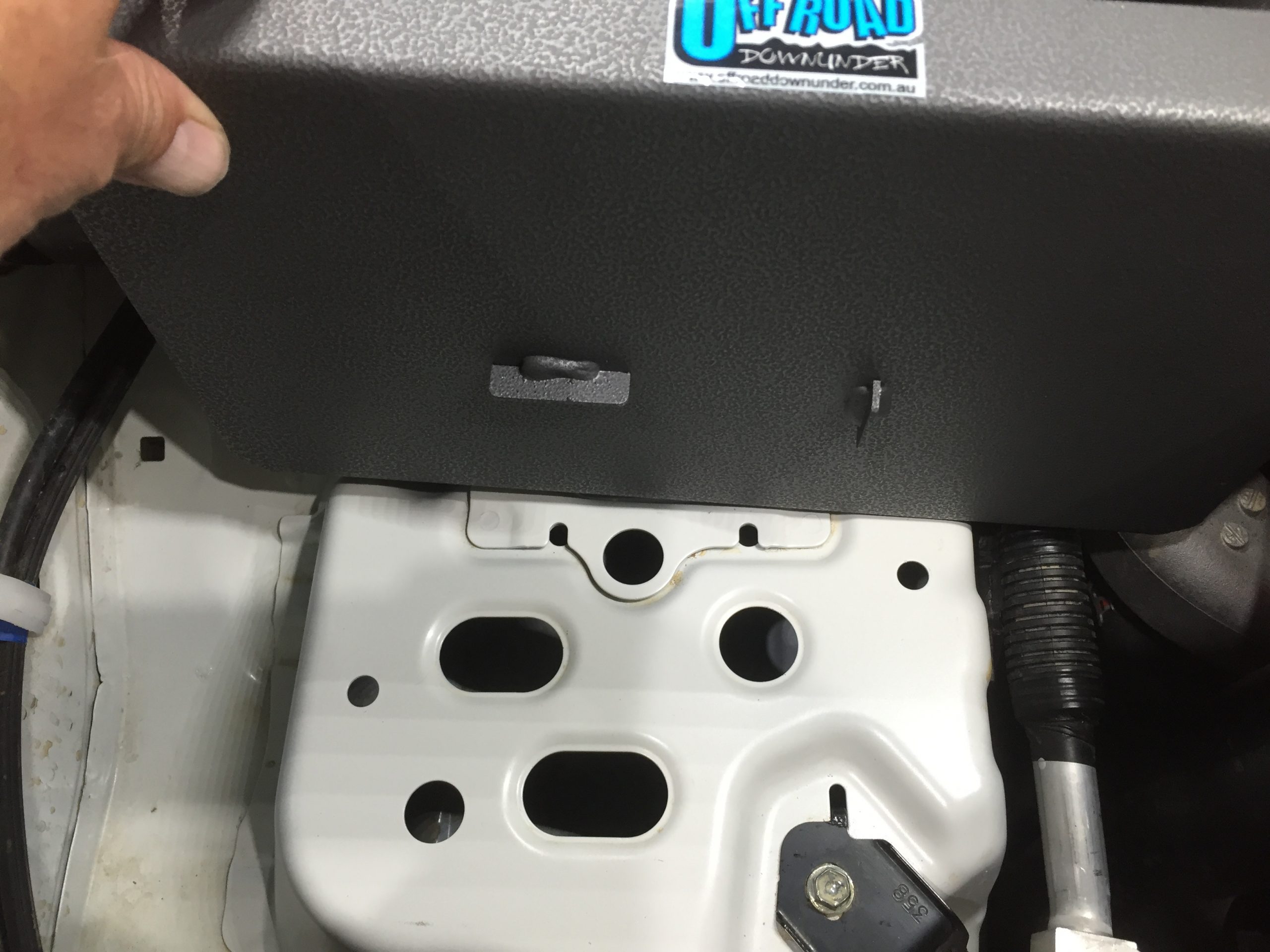 prado 150 2.8 dual battery tray